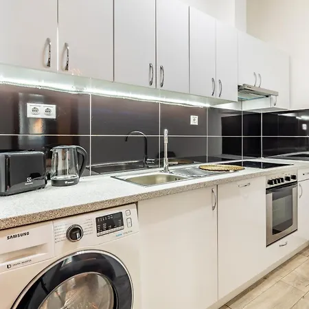 Apartment Super - Very Lively Area - In Gozsdu