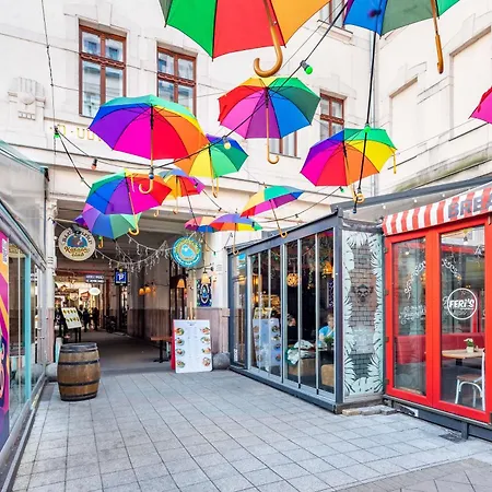Super - Very Lively Area - In Gozsdu * Budapest