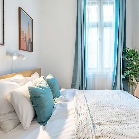 Apartment Super - Very Lively Area - In Gozsdu Budapest