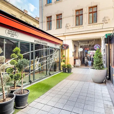 Super - Very Lively Area - In Gozsdu