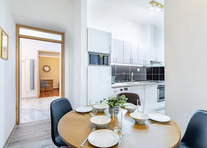 Super - Very Lively Area - In Gozsdu Apartman *