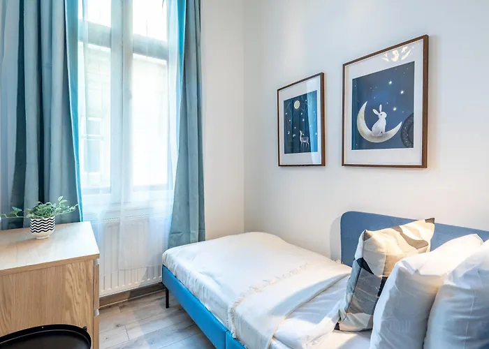 Apartman Super - Very Lively Area - In Gozsdu *