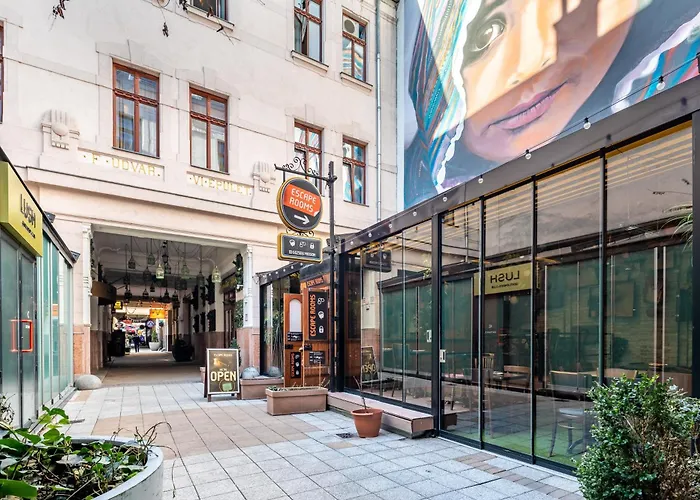 Super - Very Lively Area - In Gozsdu Apartamento